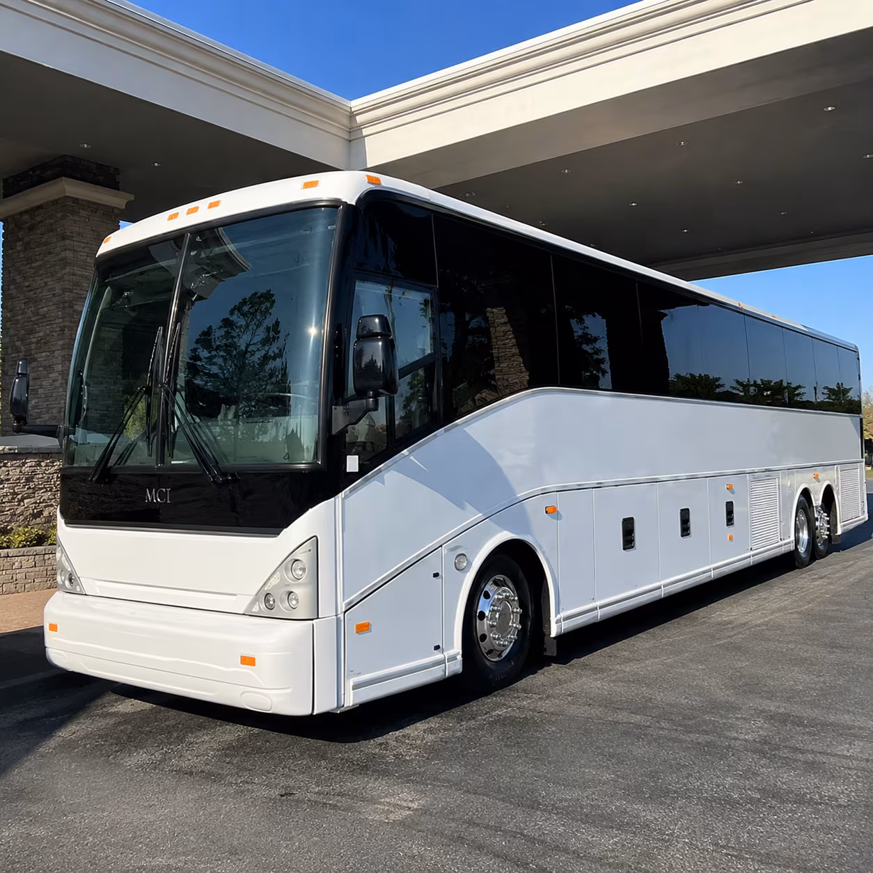 charter bus shuttle service to kansas city international airport mci