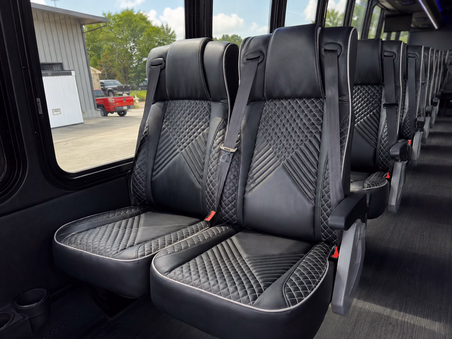kansas city prom transportation onboard seating