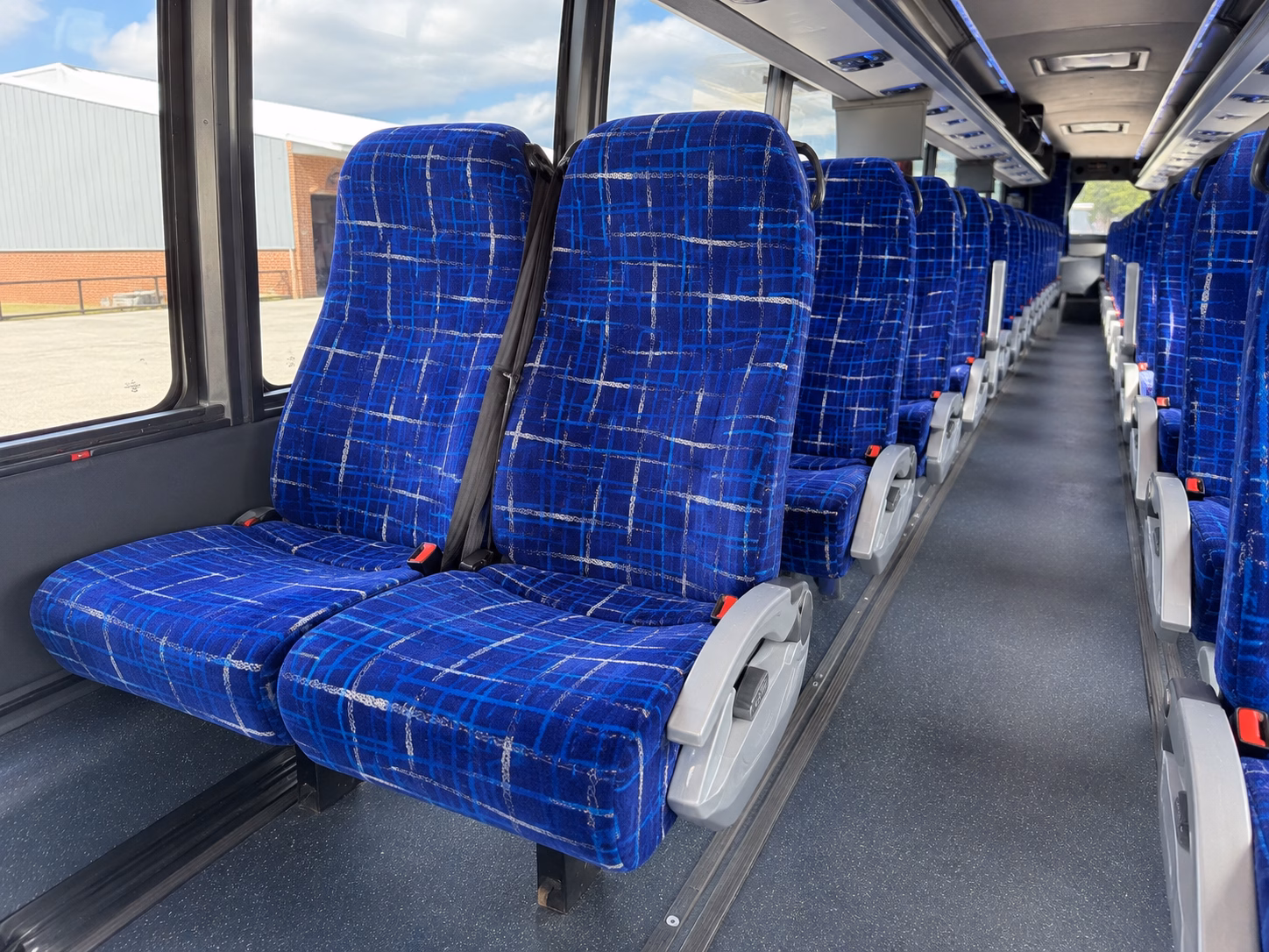 winery and farm venue shuttles across the south kansas city metro